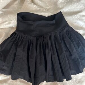 Alo black skirt